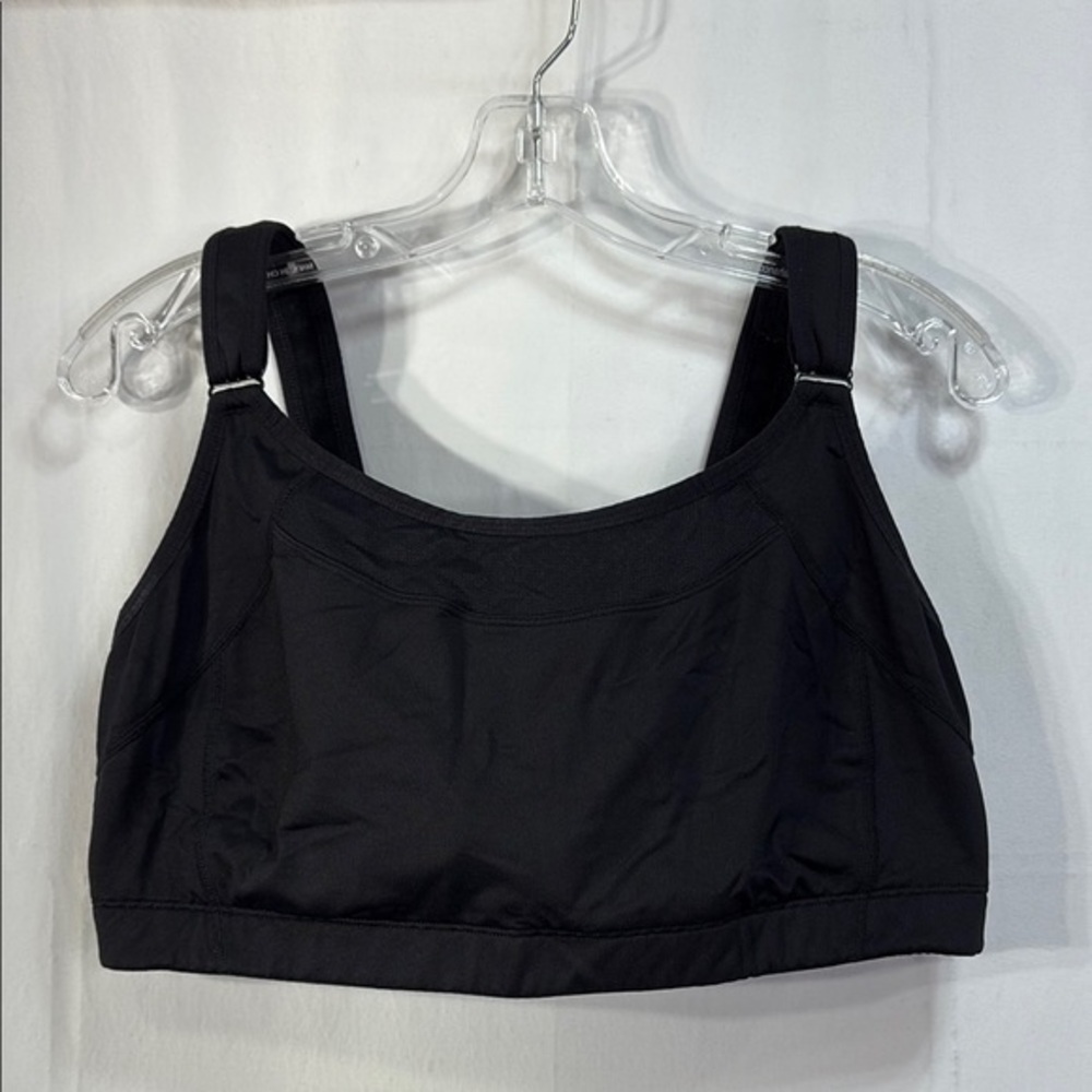 🚢 Syrokan Black  Sports Bra with Wide Straps